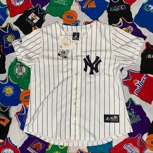 Majestic MLB New York Yankees Women’s Baseball Jersey NWT Size Large